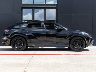 2026 Lamborghini Urus SE