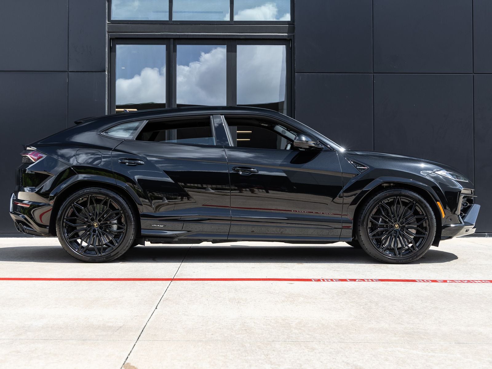 2026 Lamborghini Urus SE