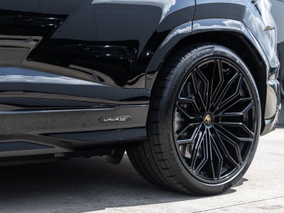 2026 Lamborghini Urus SE