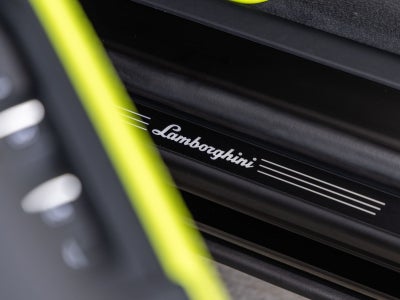 2026 Lamborghini Urus SE