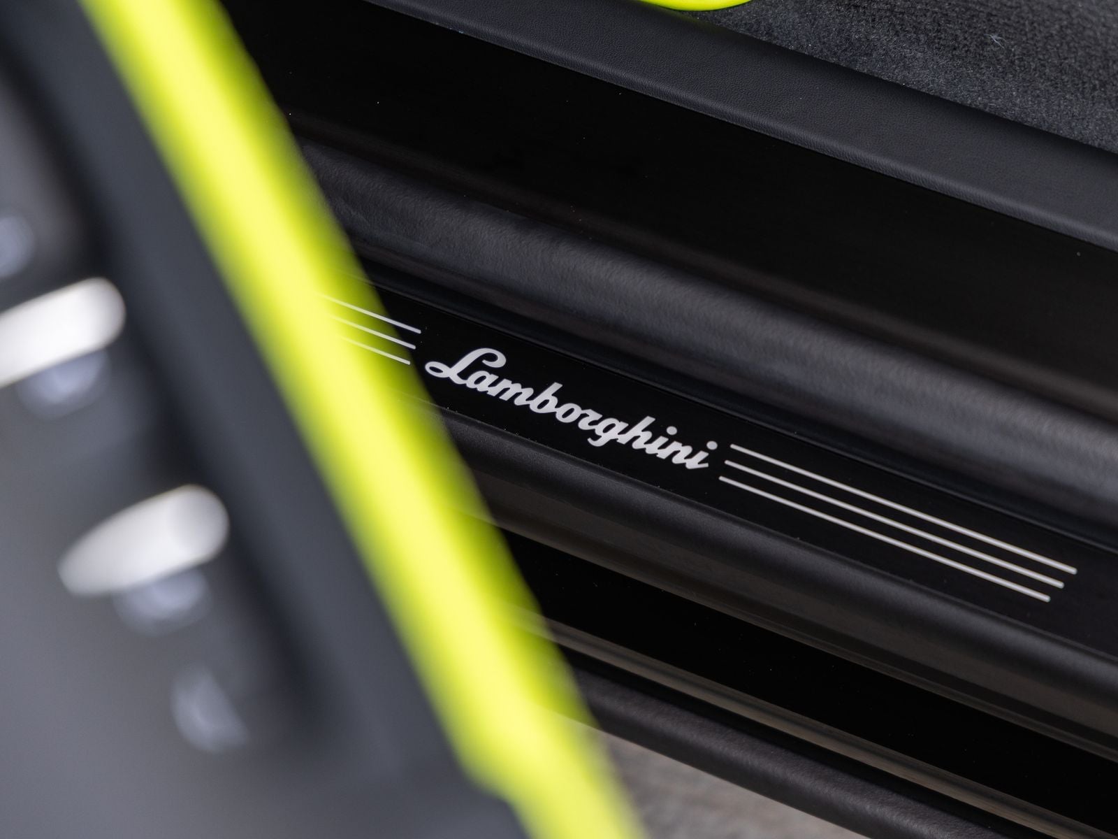 2026 Lamborghini Urus SE