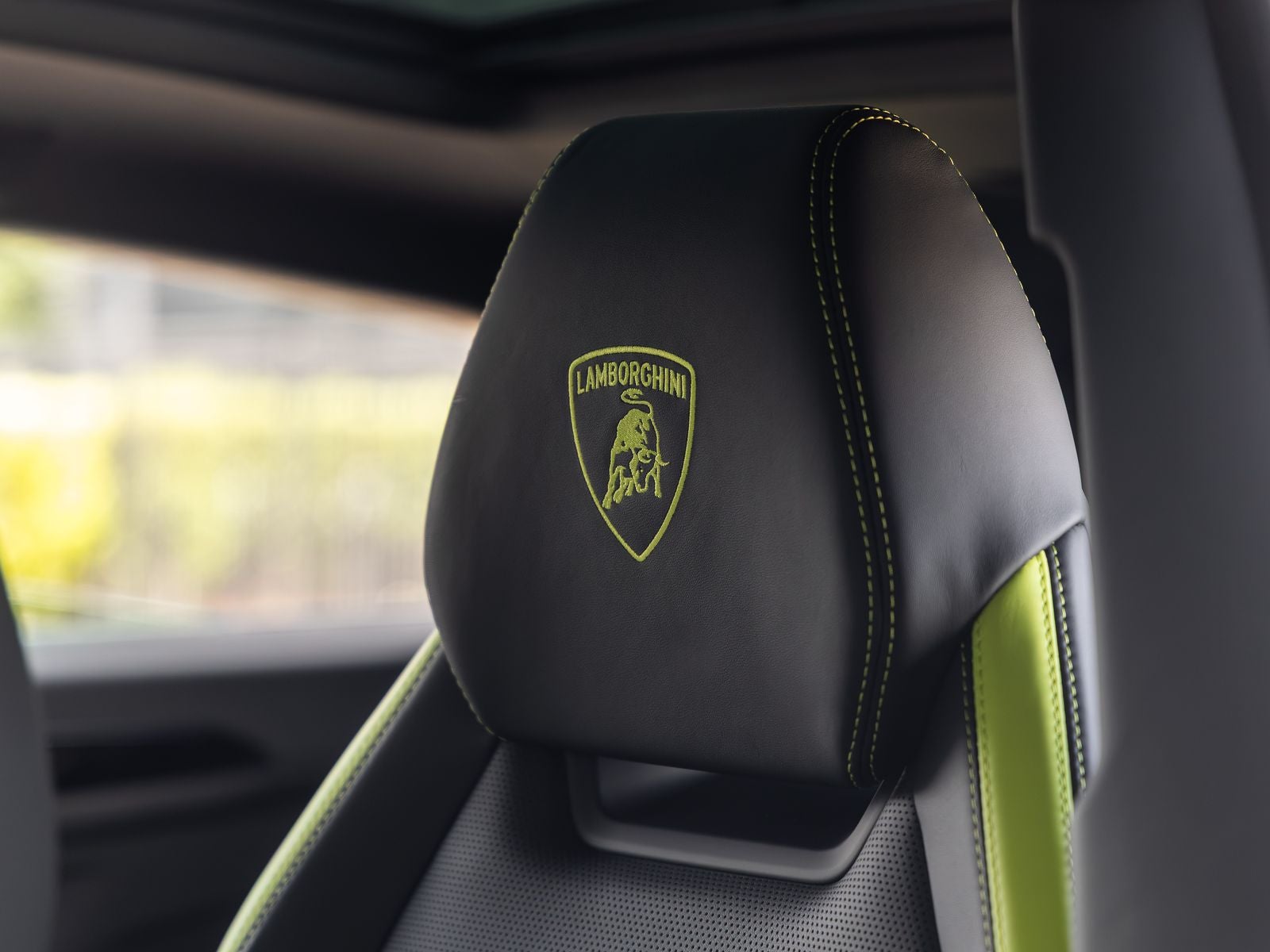 2026 Lamborghini Urus SE