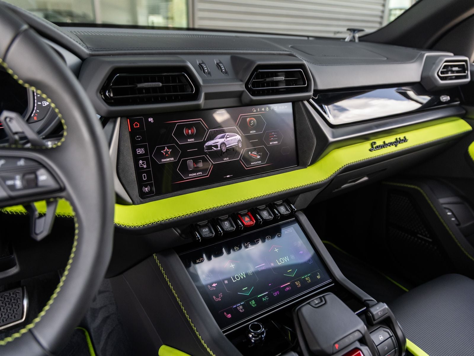 2026 Lamborghini Urus SE