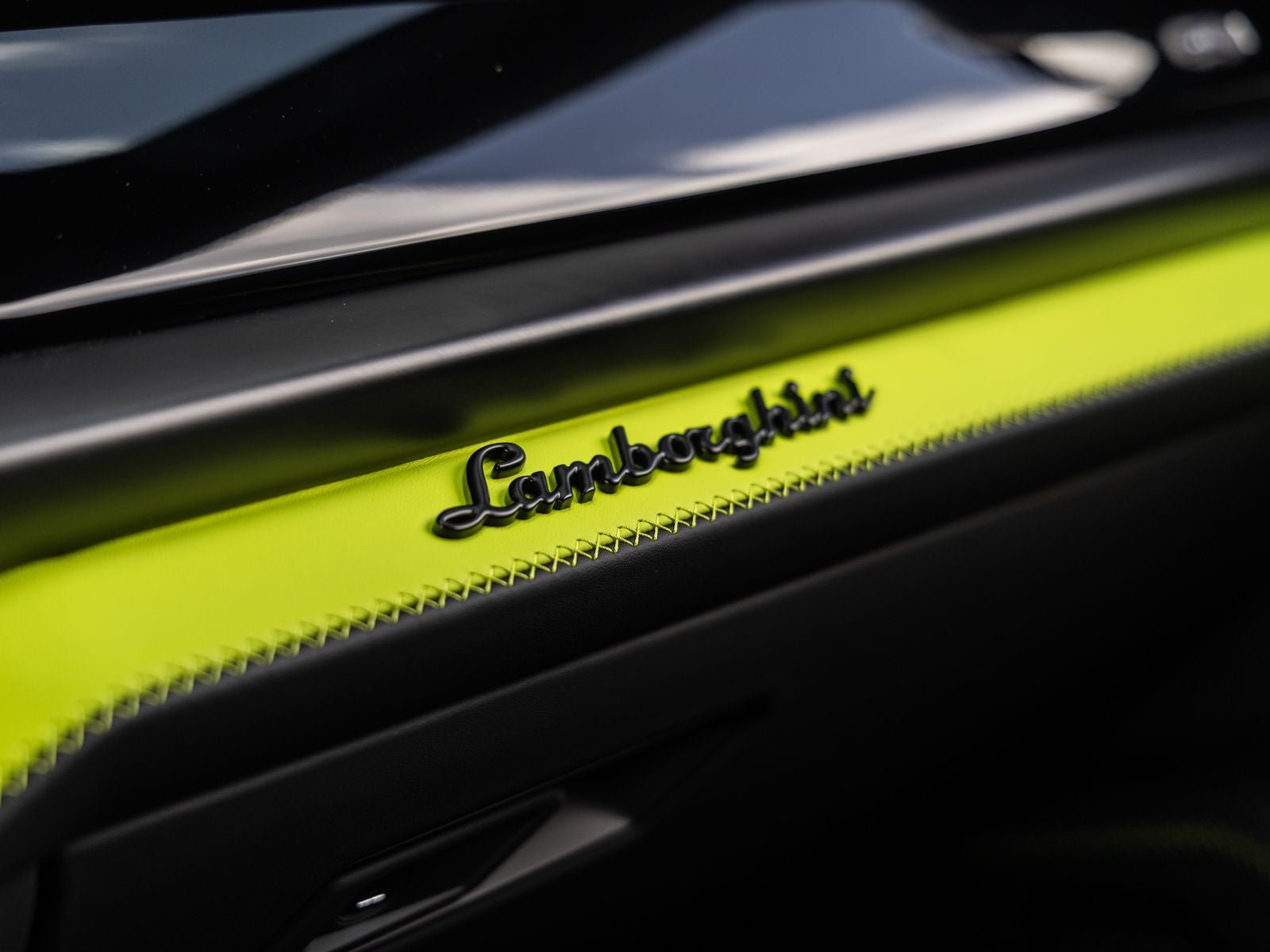 2026 Lamborghini Urus SE