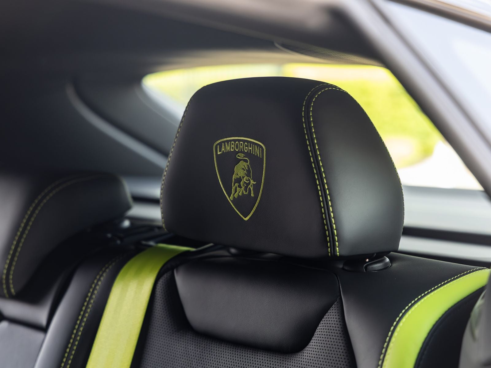 2026 Lamborghini Urus SE