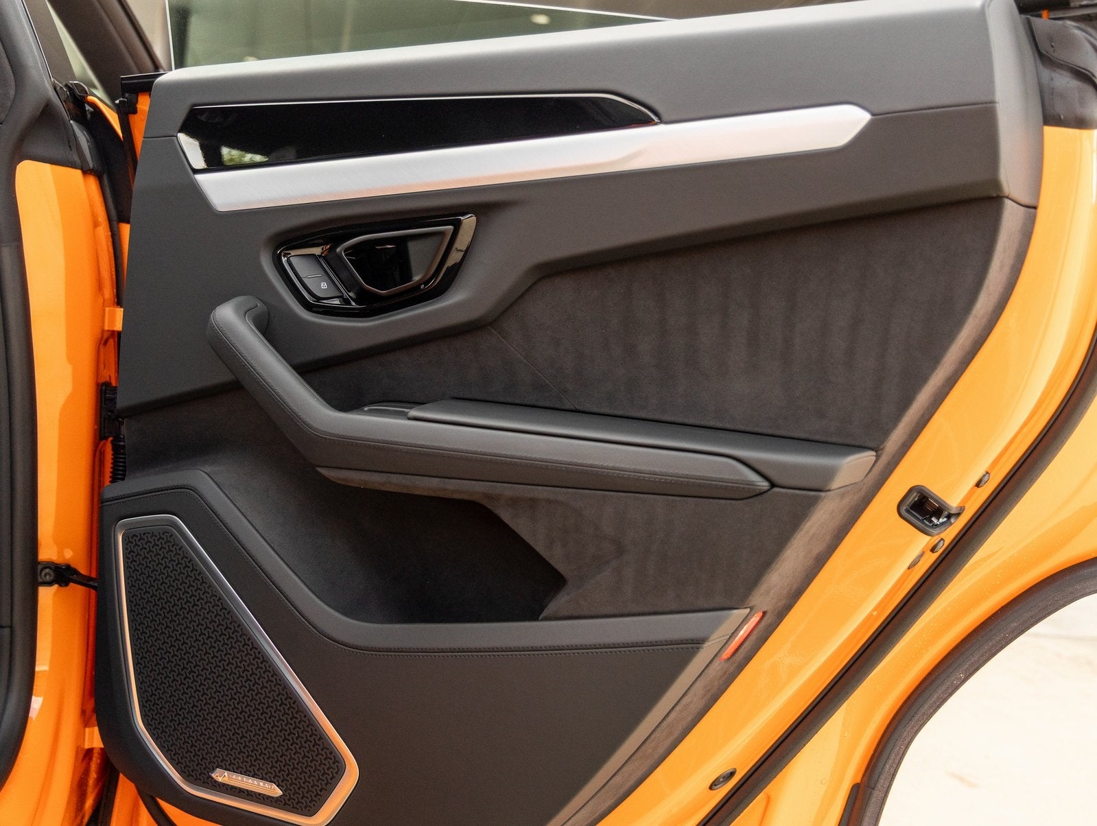 2025 Lamborghini Urus SE