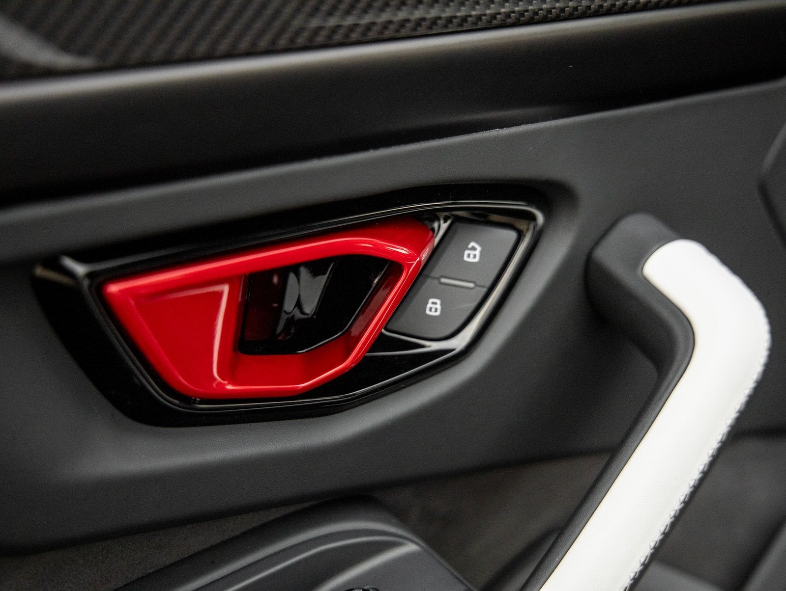 2025 Lamborghini Urus SE