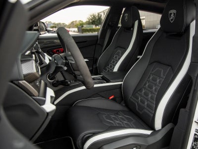 2025 Lamborghini Urus SE