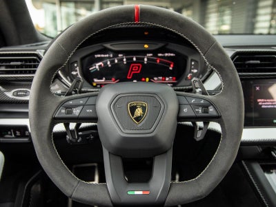 2025 Lamborghini Urus SE