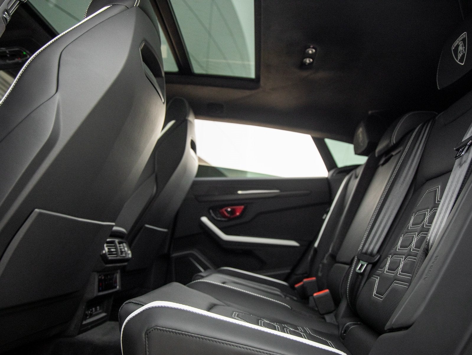 2025 Lamborghini Urus SE