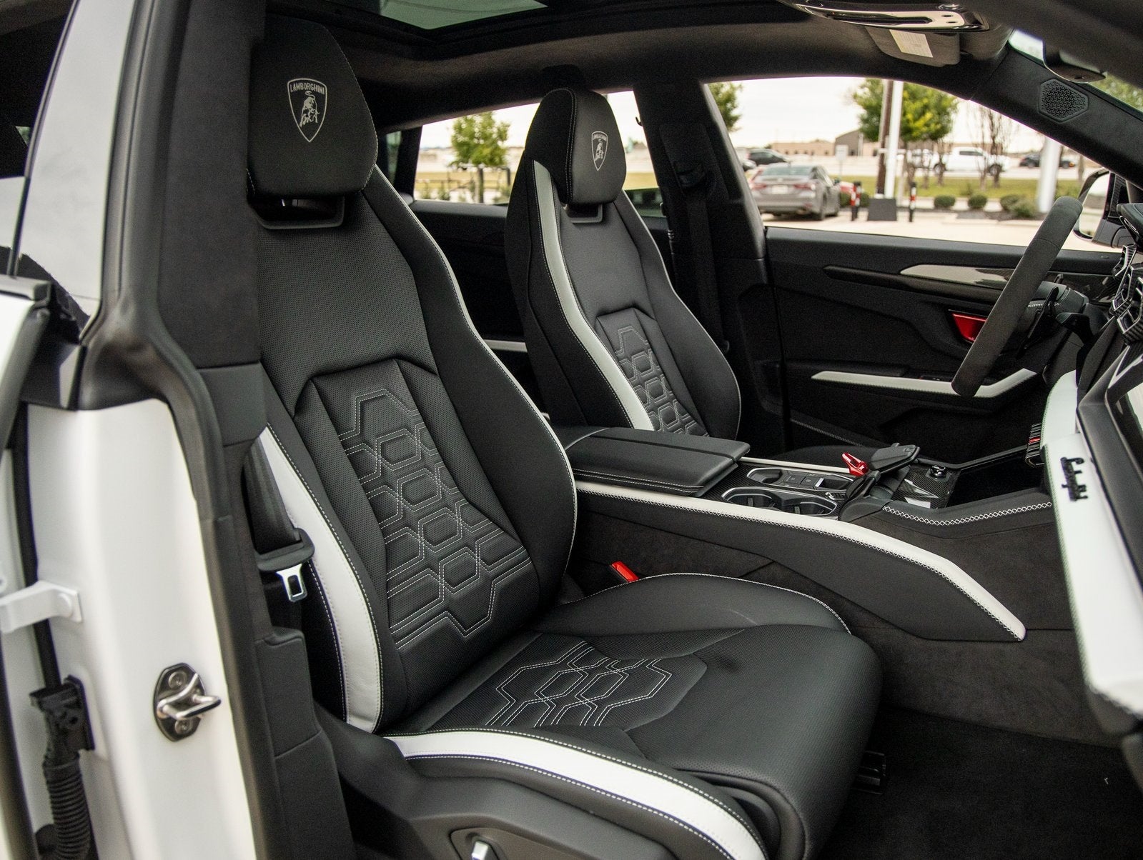 2025 Lamborghini Urus SE