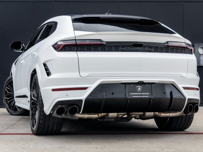 2025 Lamborghini Urus SE
