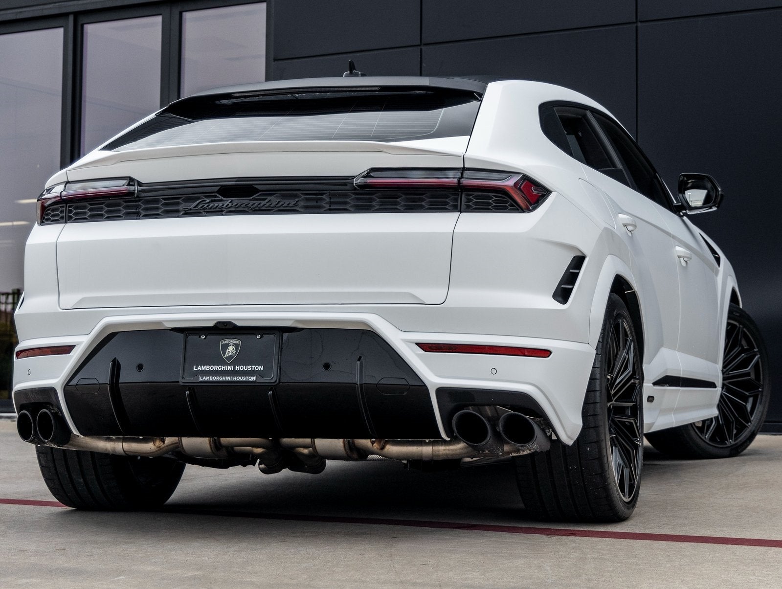 2025 Lamborghini Urus SE
