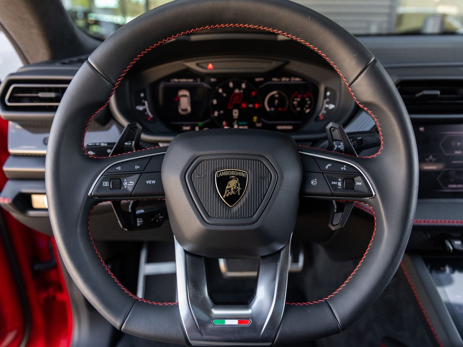 2026 Lamborghini Urus SE