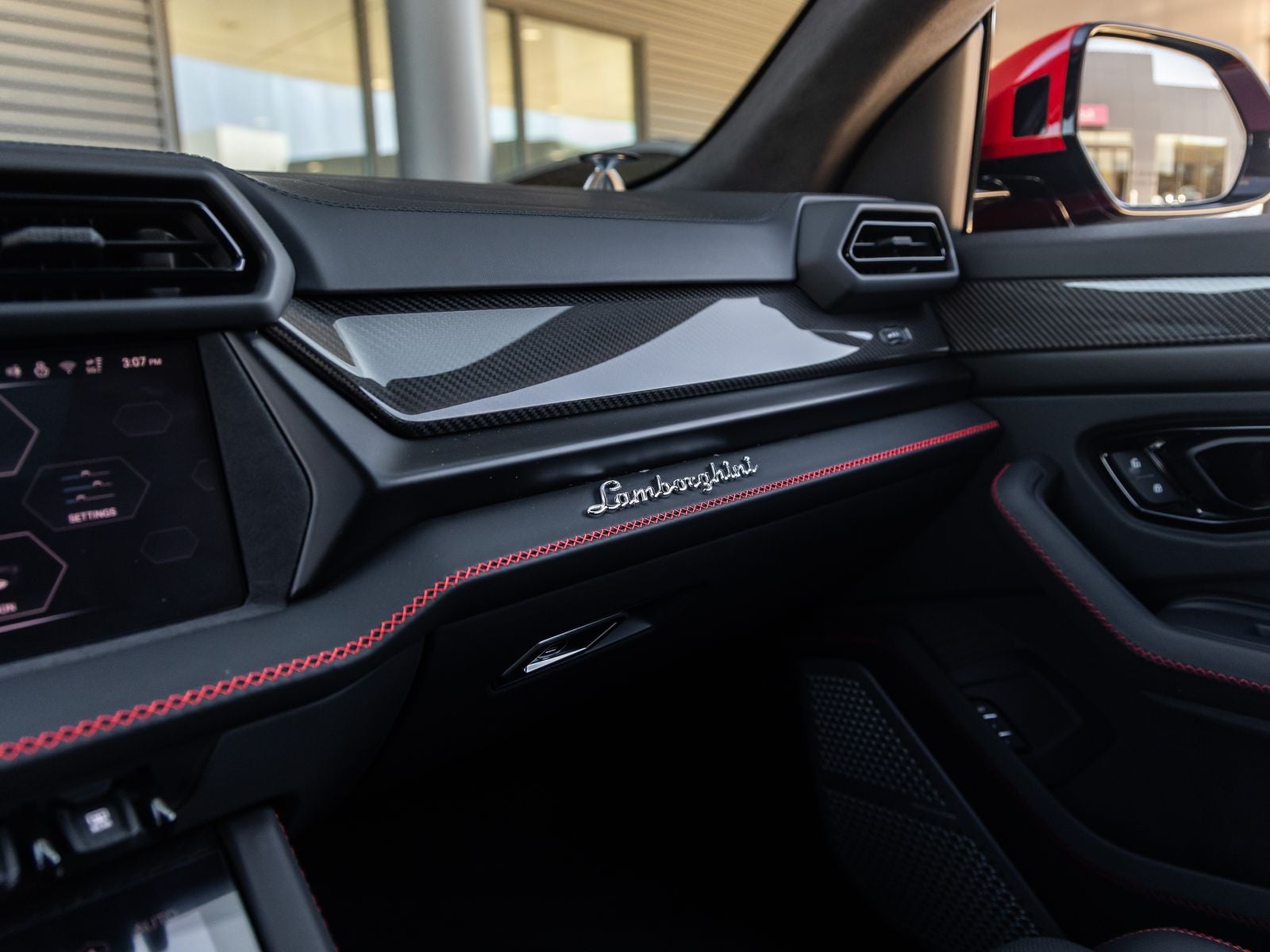 2026 Lamborghini Urus SE