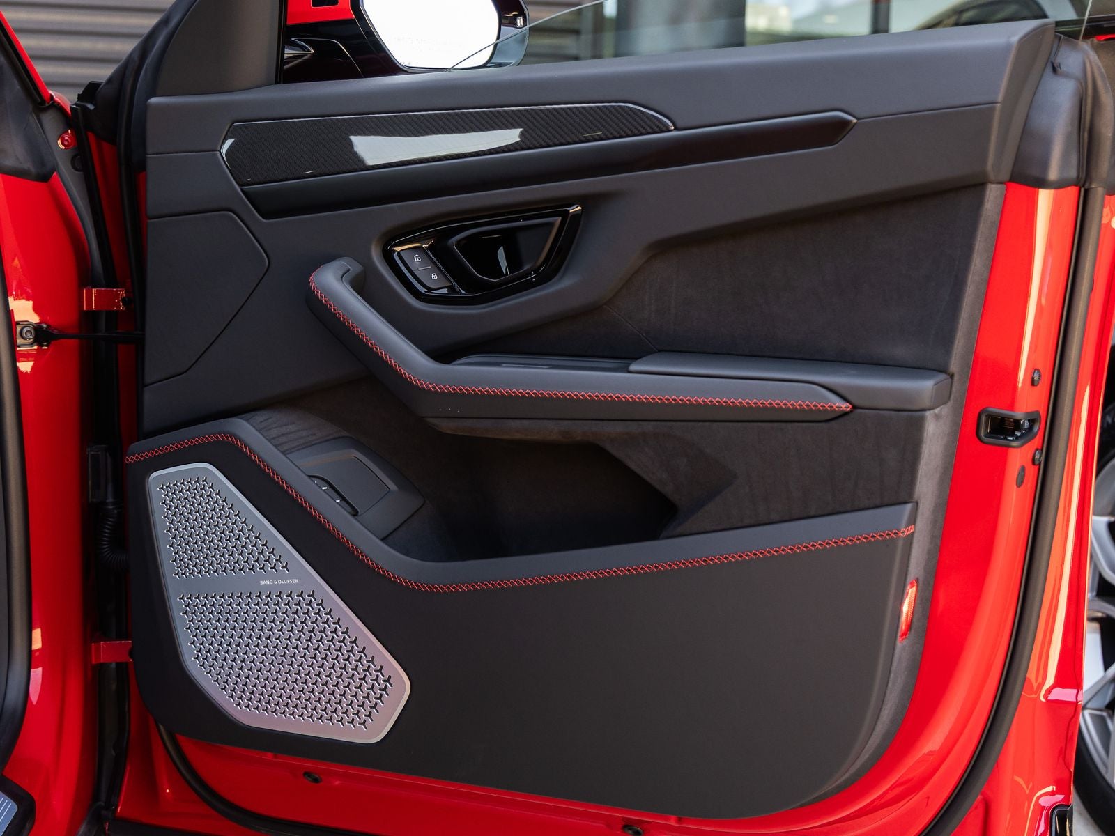 2026 Lamborghini Urus SE