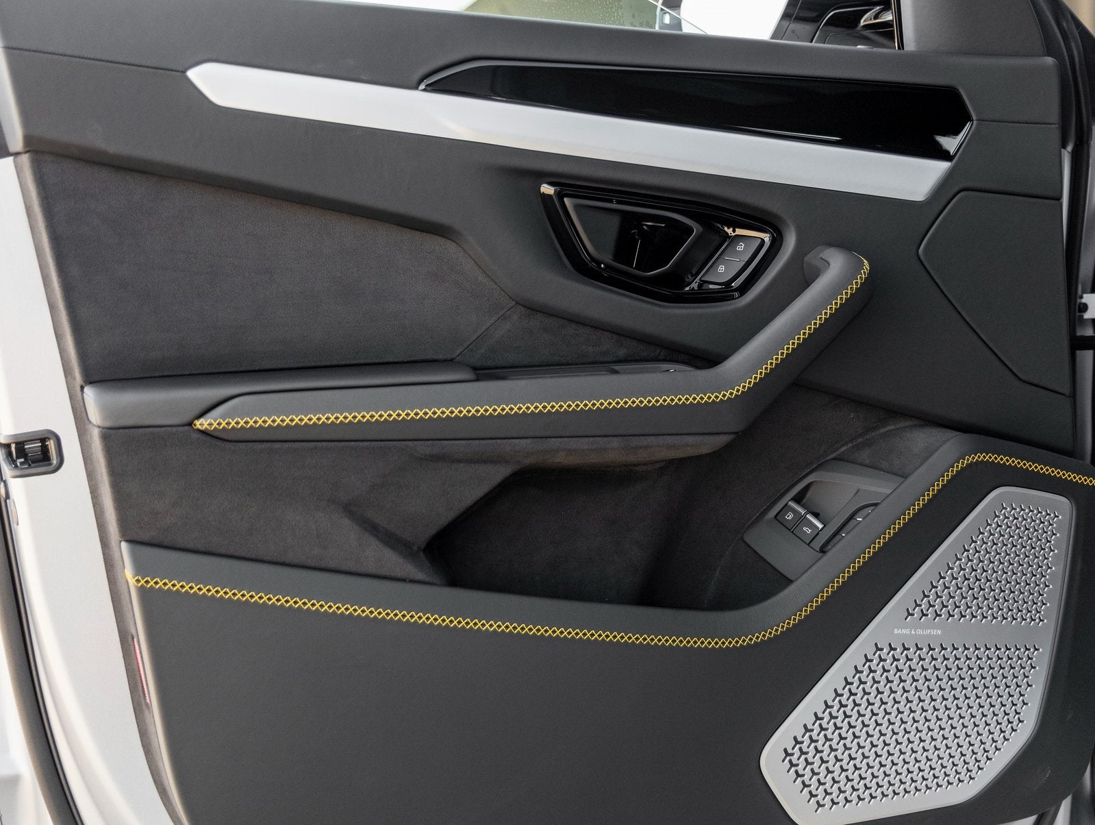 2026 Lamborghini Urus SE