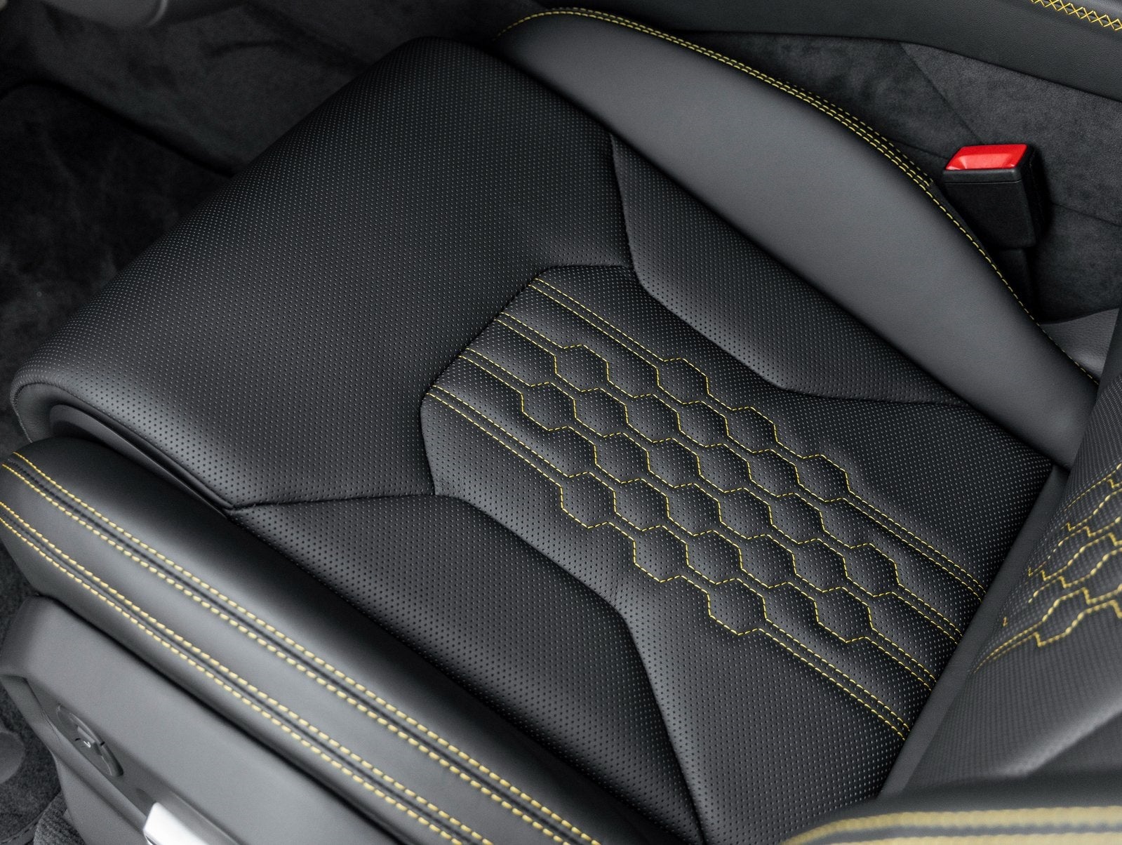 2026 Lamborghini Urus SE