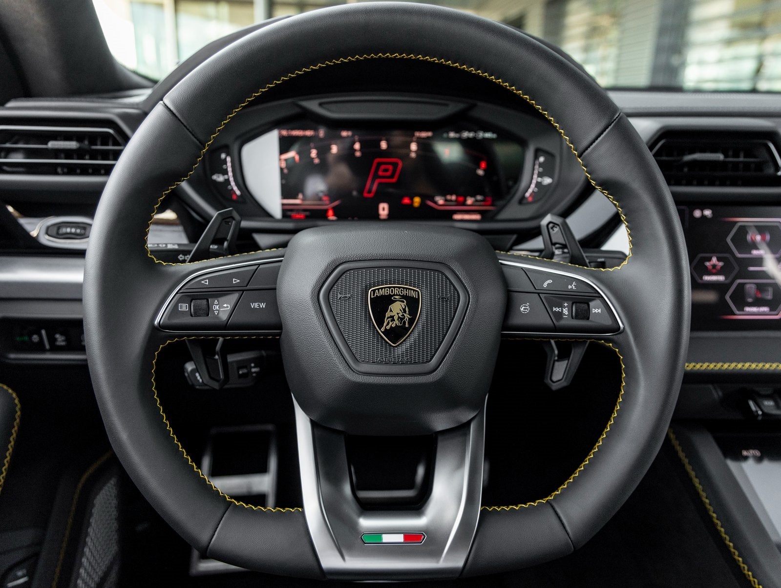 2026 Lamborghini Urus SE