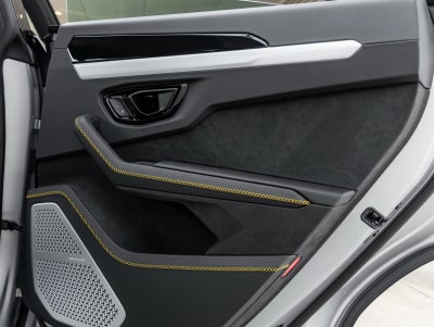 2026 Lamborghini Urus SE