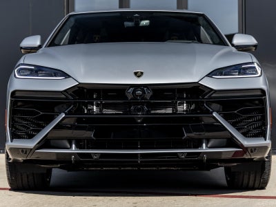 2026 Lamborghini Urus SE