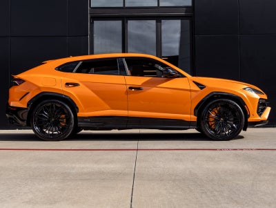 2026 Lamborghini Urus SE