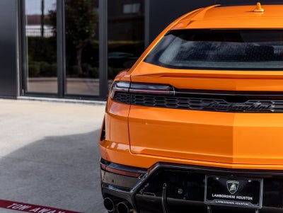 2026 Lamborghini Urus SE