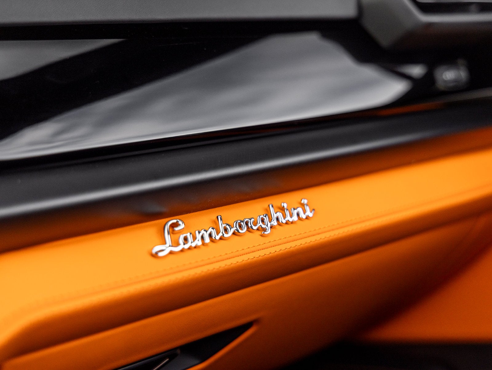 2026 Lamborghini Urus SE
