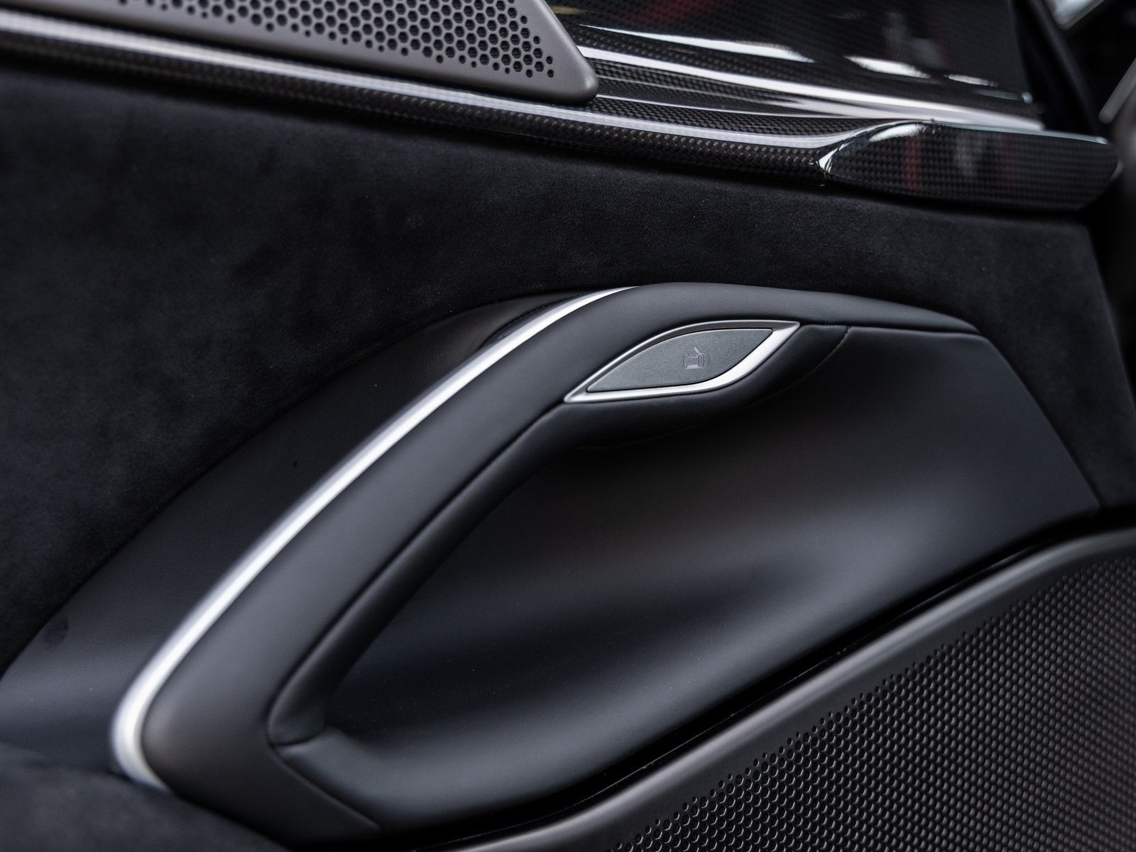 2025 Ferrari Purosangue Base