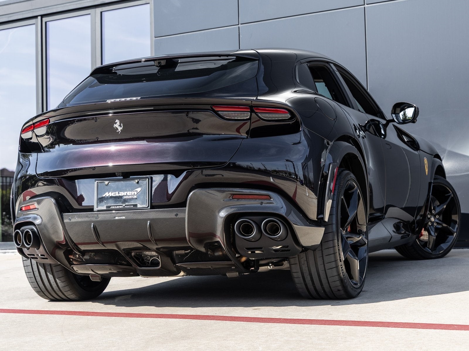 2025 Ferrari Purosangue Base