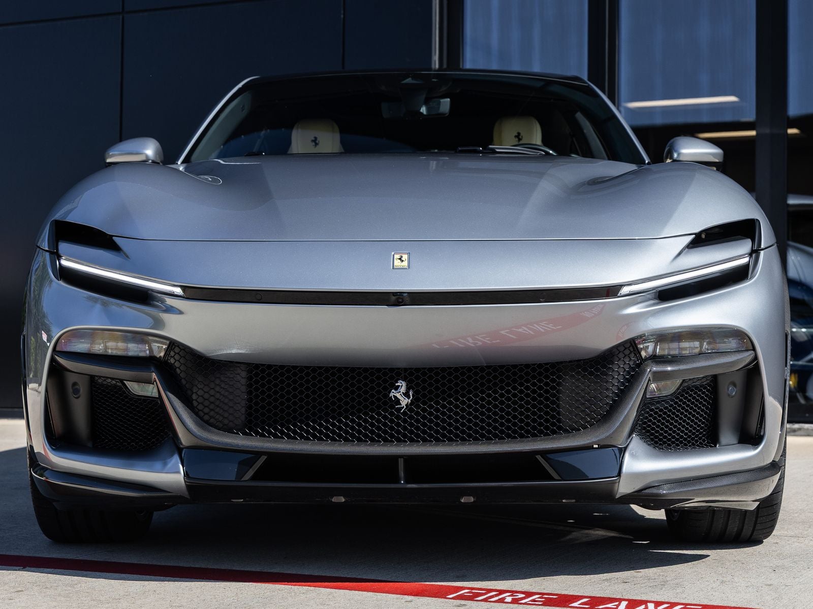2025 Ferrari Purosangue Base