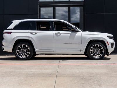 2022 Jeep Grand Cherokee Overland
