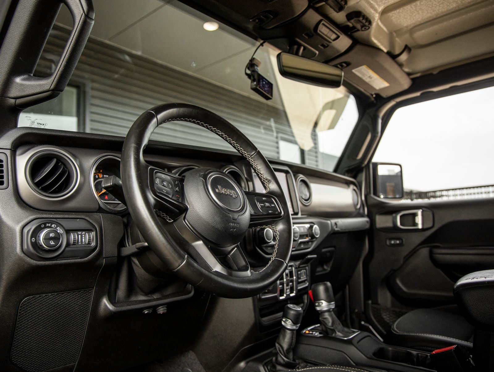 2021 Jeep Gladiator Base