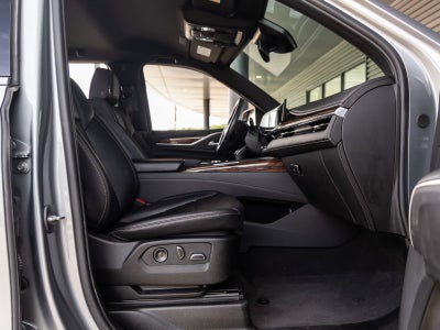 2024 Cadillac Escalade Luxury