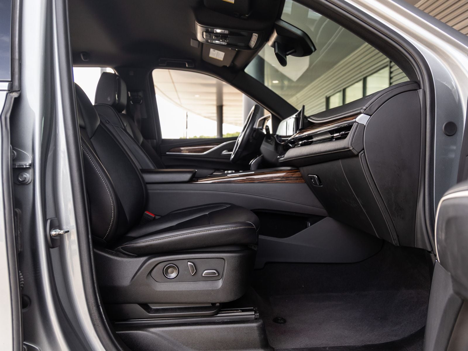2024 Cadillac Escalade Luxury