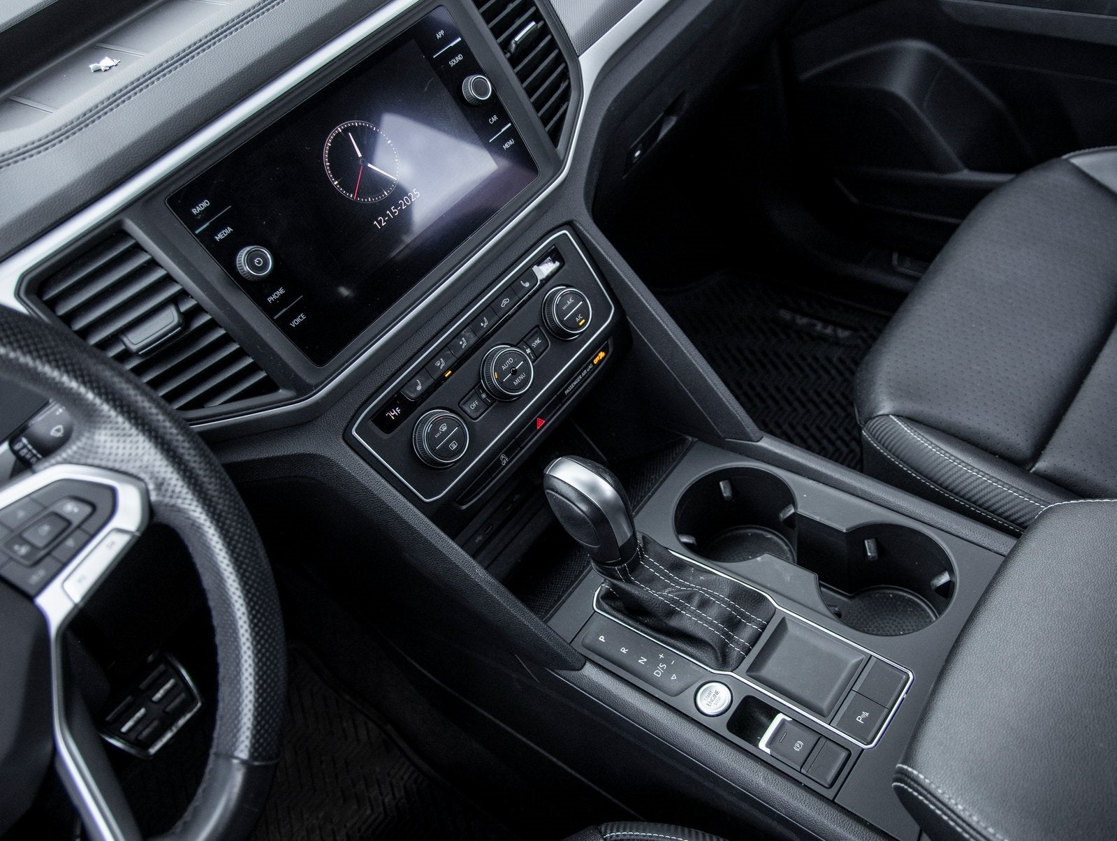 2021 Volkswagen Atlas Cross Sport 3.6L V6 SE w/Technology R-Line