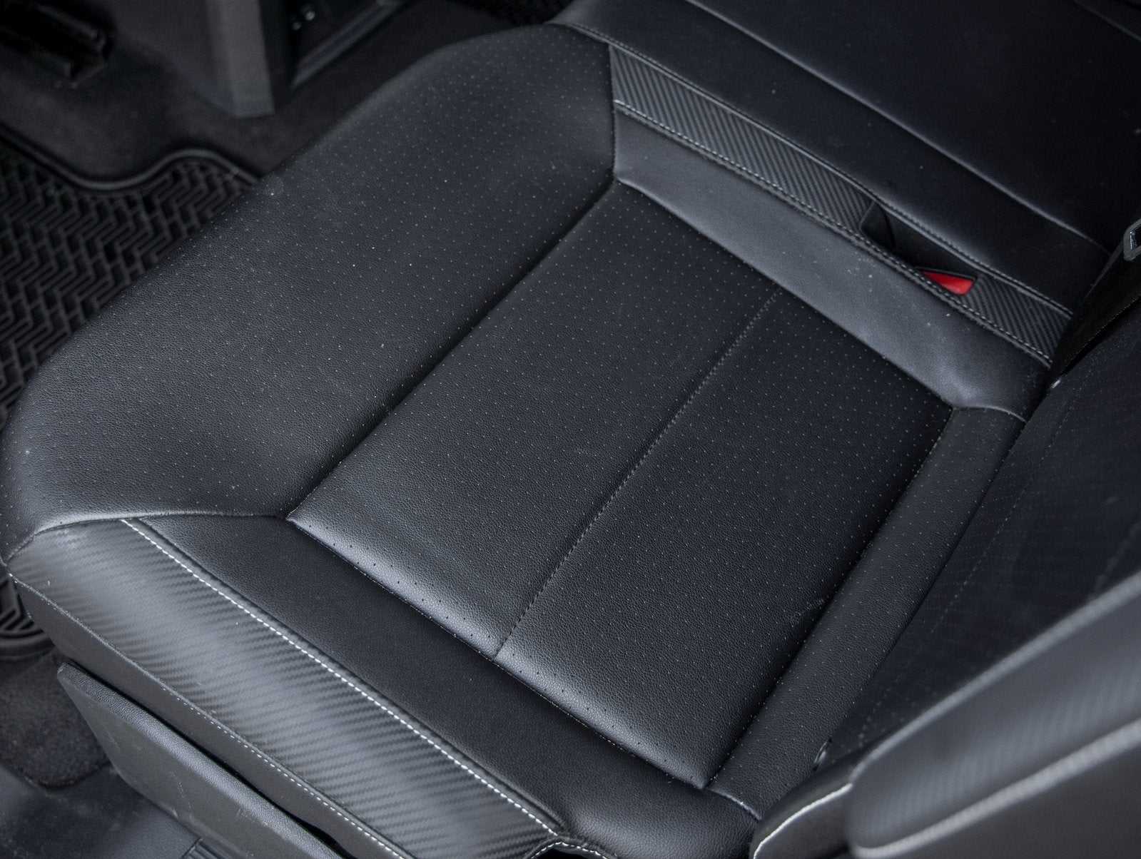 2021 Volkswagen Atlas Cross Sport 3.6L V6 SE w/Technology R-Line