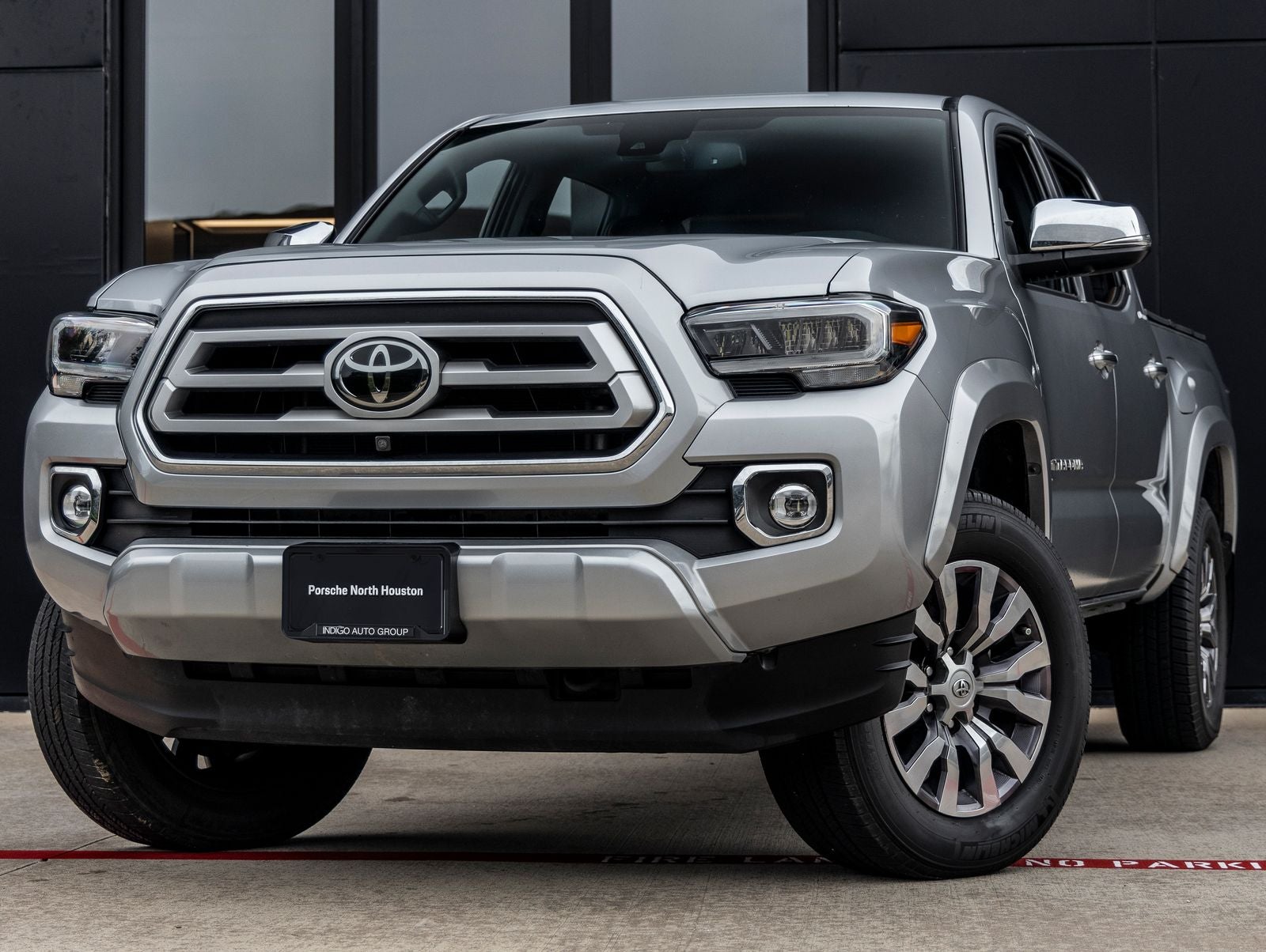 2022 Toyota Tacoma Limited V6