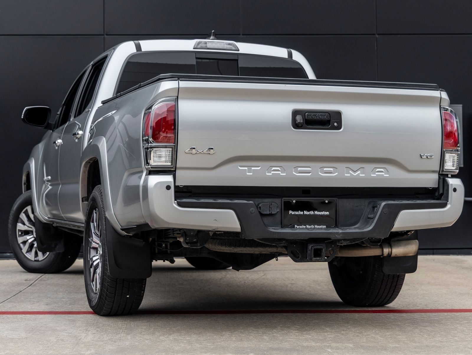 2022 Toyota Tacoma Limited V6