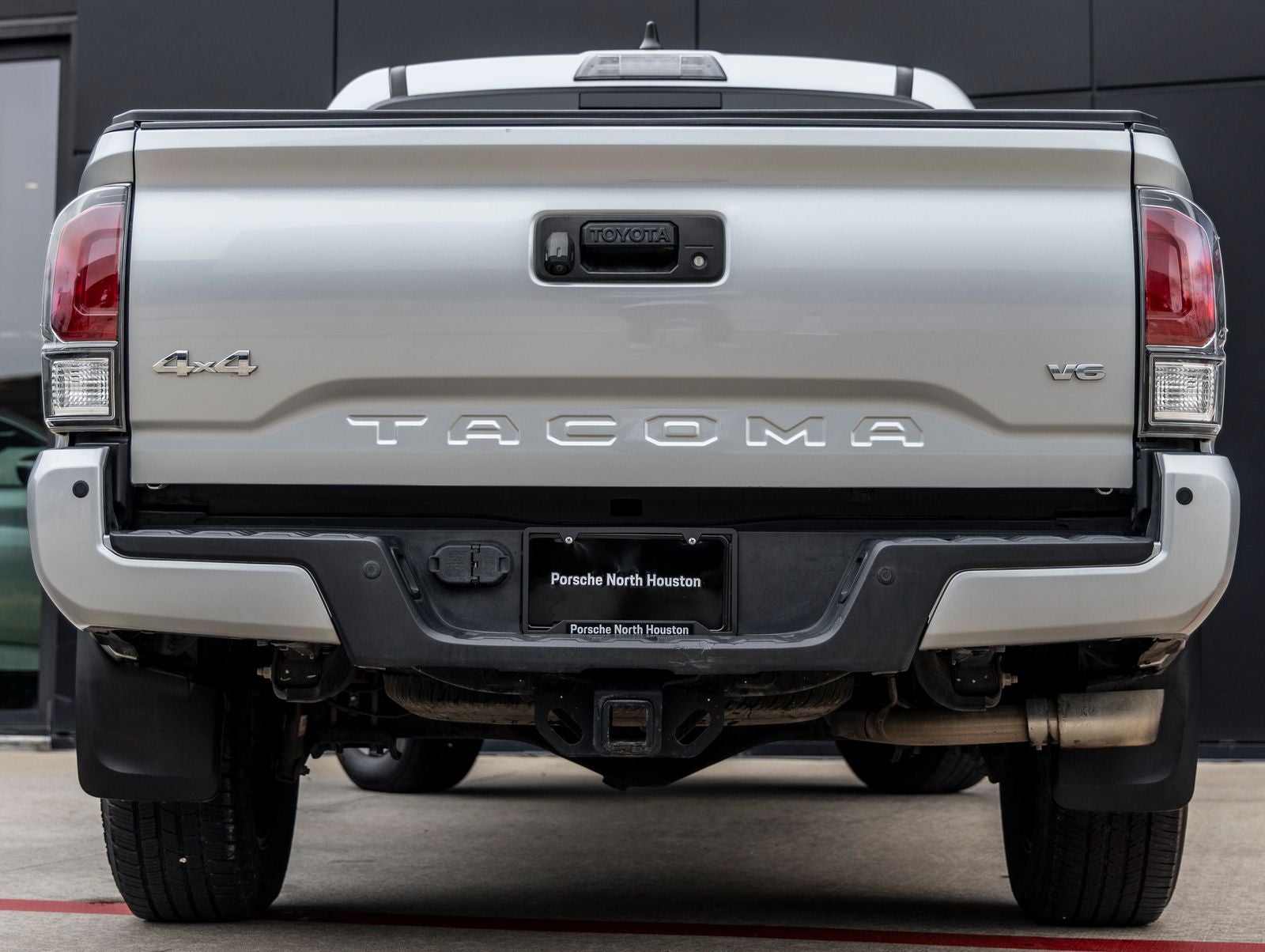 2022 Toyota Tacoma Limited V6