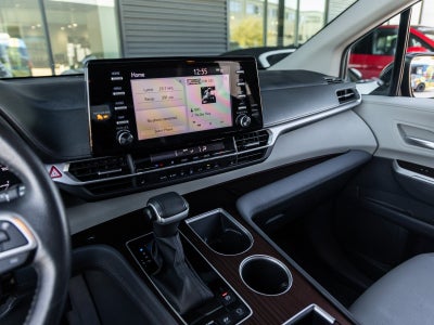2023 Toyota Sienna XLE