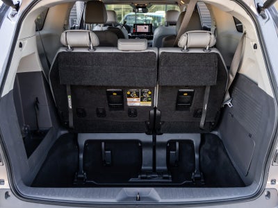 2023 Toyota Sienna XLE