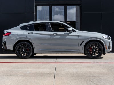 2022 BMW X4 xDrive30i