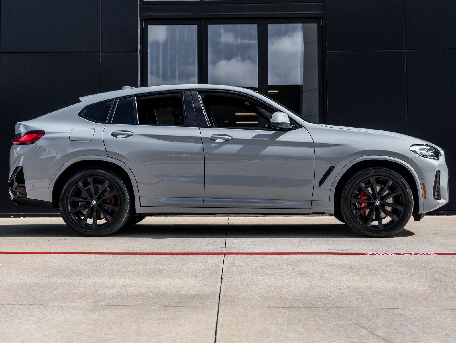 2022 BMW X4 xDrive30i