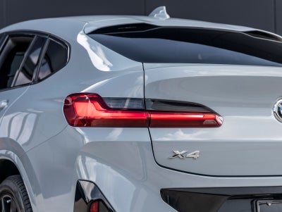 2022 BMW X4 xDrive30i