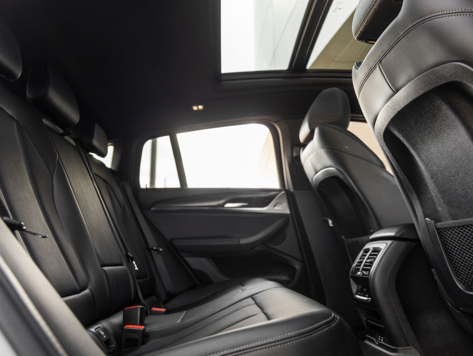 2022 BMW X4 xDrive30i