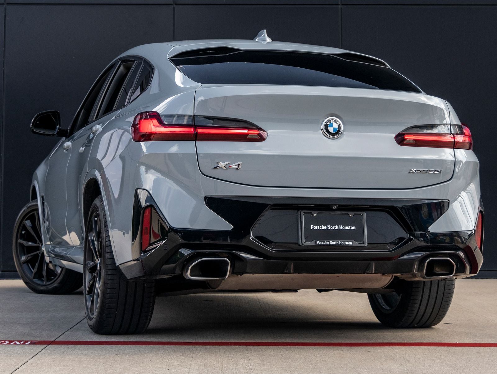 2022 BMW X4 xDrive30i