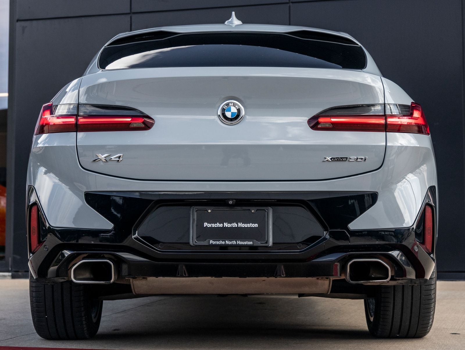 2022 BMW X4 xDrive30i
