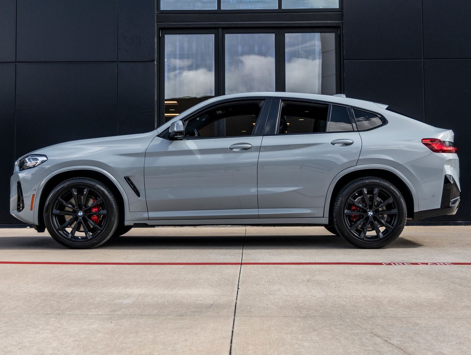 2022 BMW X4 xDrive30i