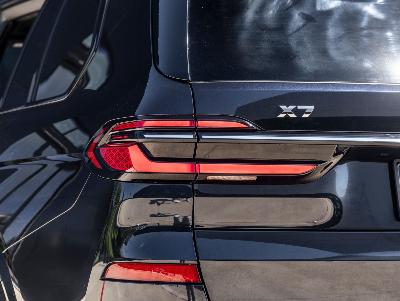 2024 BMW X7 M60i